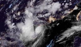 最新爆料台风视频,台风来袭！最新视频揭秘惊心动魄的瞬间