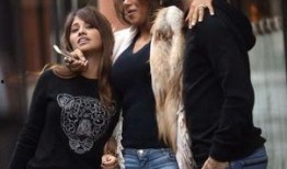 亲密法国在线观看神马,浪漫邂逅，在线神马带你领略异国风情